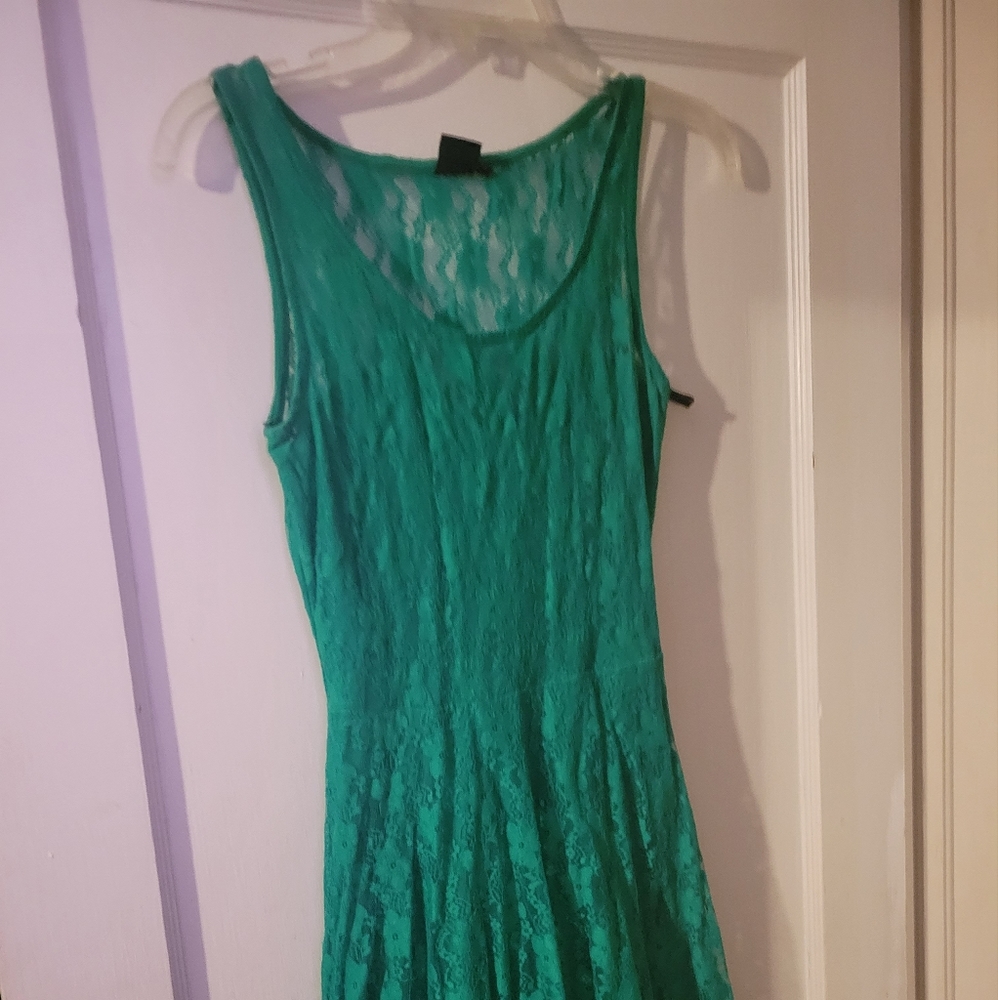 Ladies lace dress in Green size m